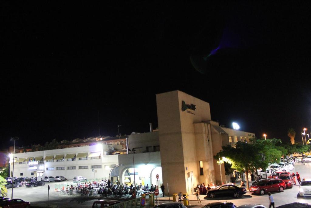 Hostal Restaurante Estacion เฮน ภายนอก รูปภาพ